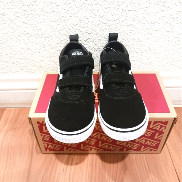 Vans - Picture 2 of 4